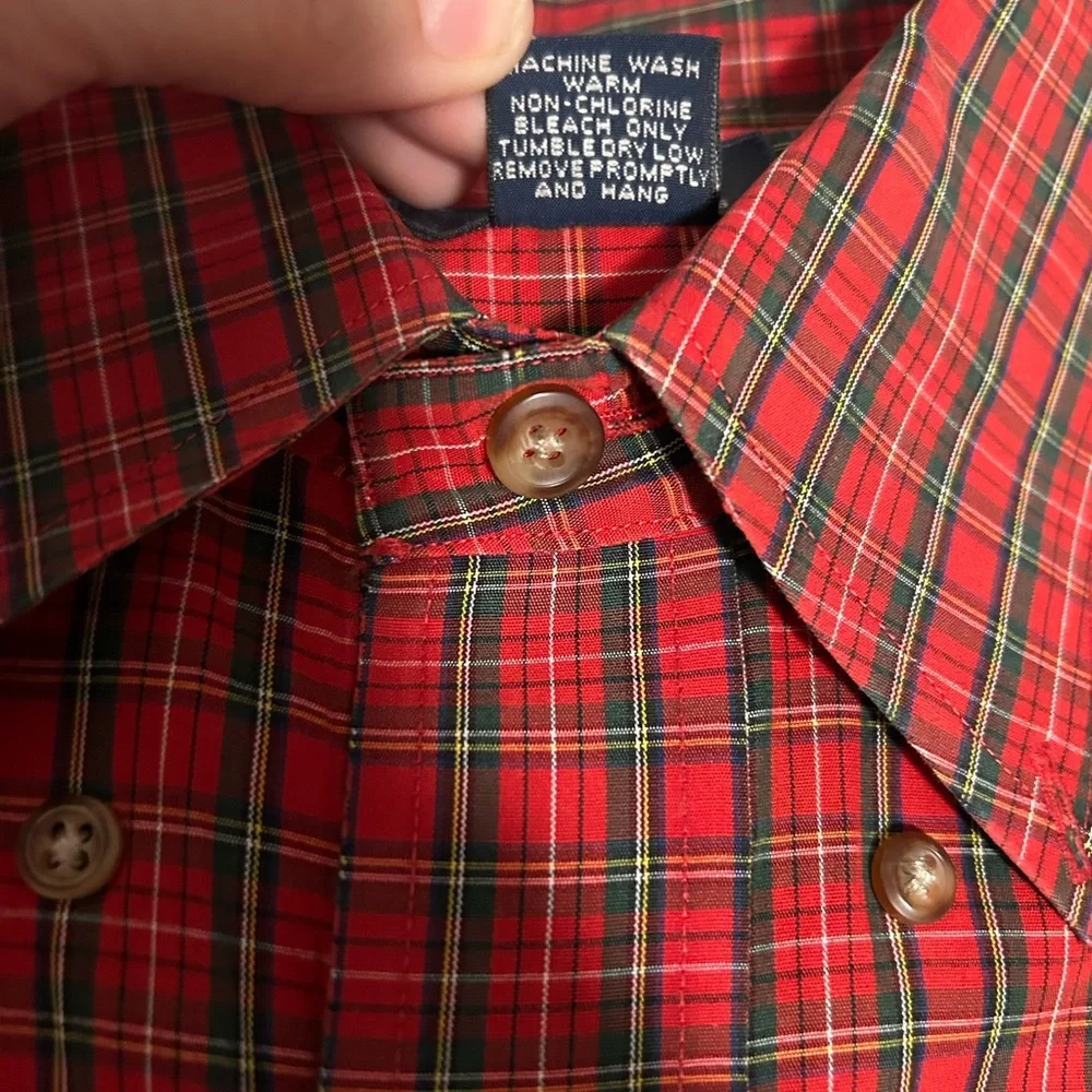 Brooks Brothers 346 men's red plaid non-iron button-down shirt size M‎ Christmas